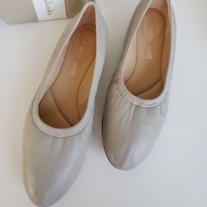 Clarks Ballet Flats, Grey Leather, US size 6M